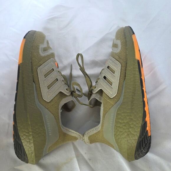 Adidas Mens 7.5 Ultraboost 22 Running Athletic Shoe in Green Orange - Picture 15 of 16